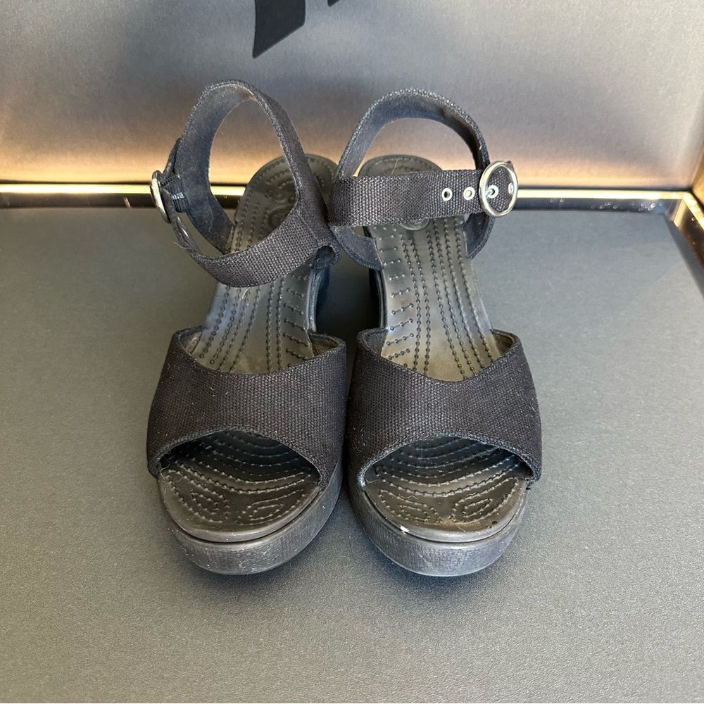 Women’s Crocs Black Ankle Strap Platform wedge Sandals SIZE 9